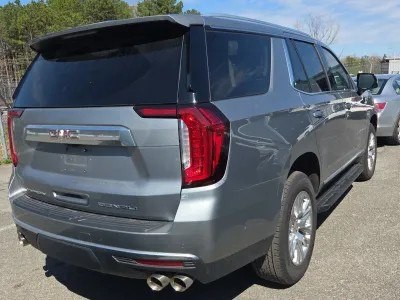 2023 GMC Yukon Image 4