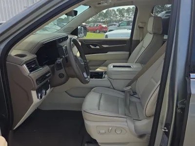 2023 GMC Yukon Image 9