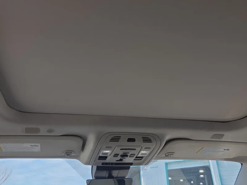 2023 GMC Yukon Image 10