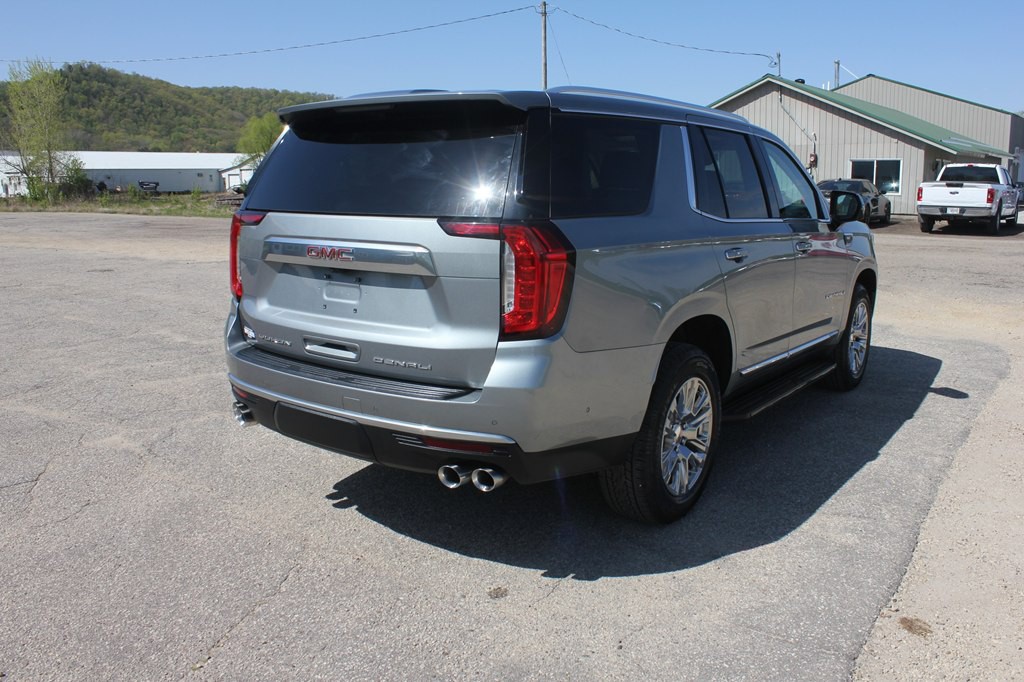 2023 GMC Yukon Image 5