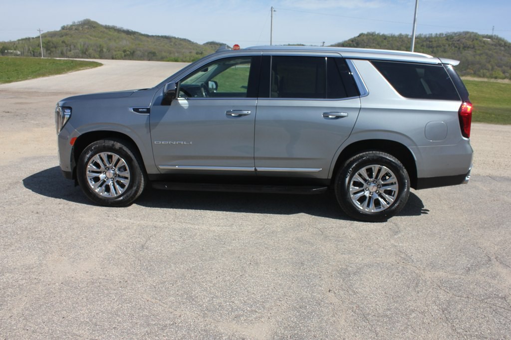2023 GMC Yukon Image 8