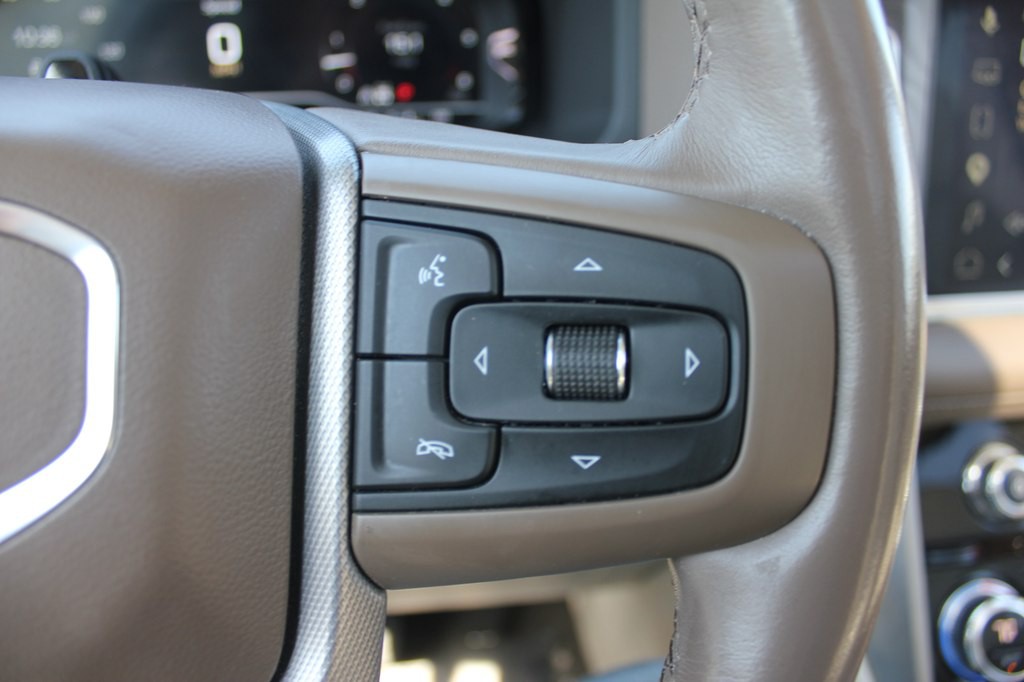 2023 GMC Yukon Image 13