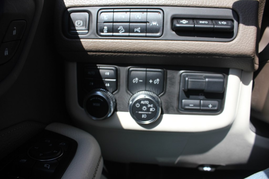 2023 GMC Yukon Image 15