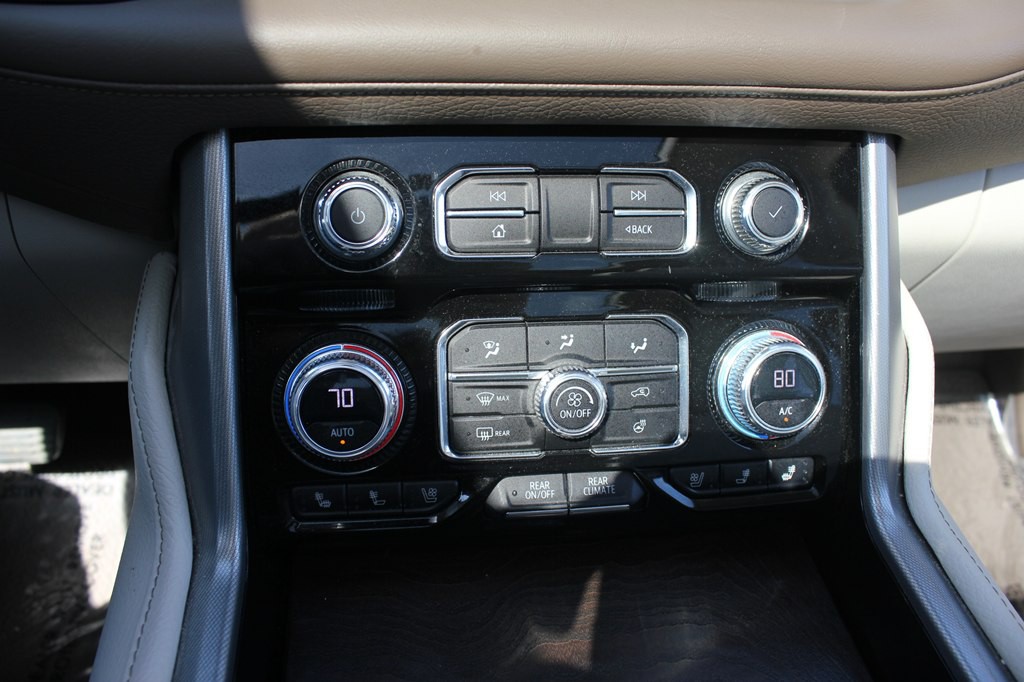 2023 GMC Yukon Image 17
