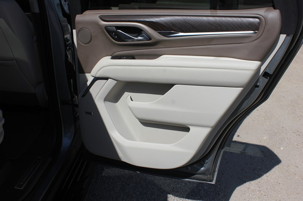 2023 GMC Yukon Image 32