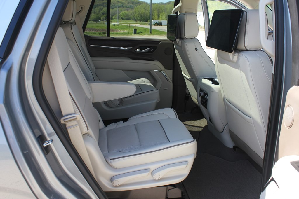 2023 GMC Yukon Image 33