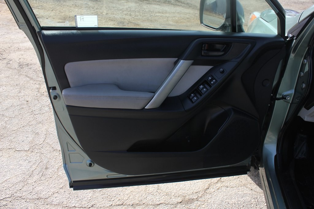 2016 Subaru Forester Image 30