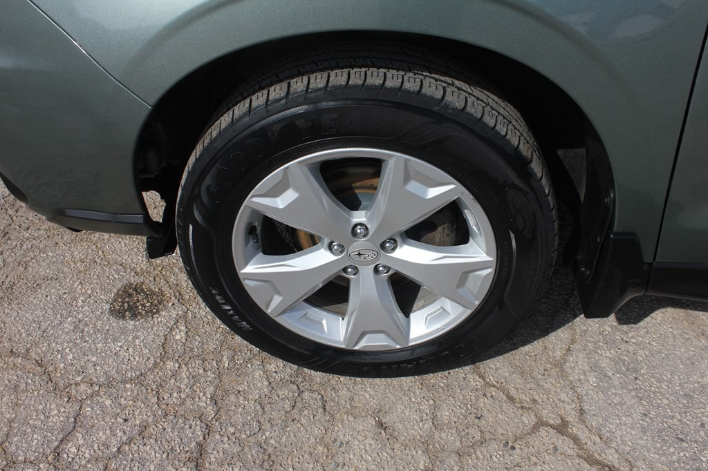 2016 Subaru Forester Image 57