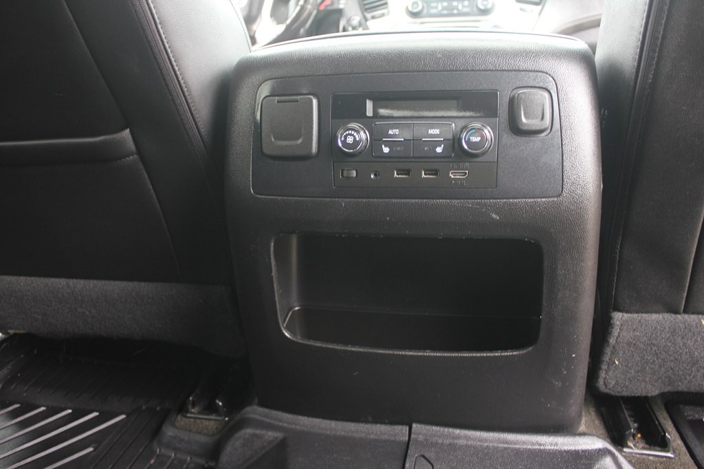 2018 GMC Yukon Image 38