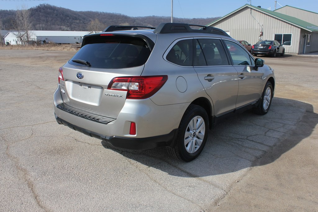 2015 Subaru Outback Image 5