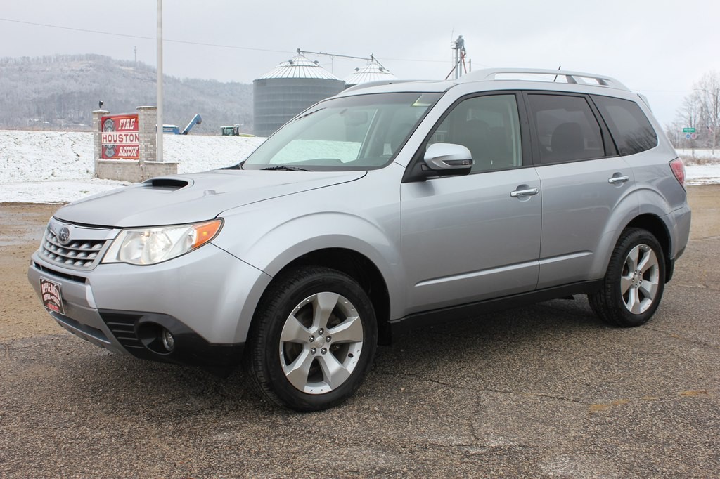 2011 Subaru Forester Image 1