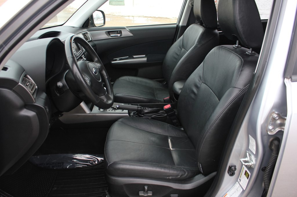 2011 Subaru Forester Image 10
