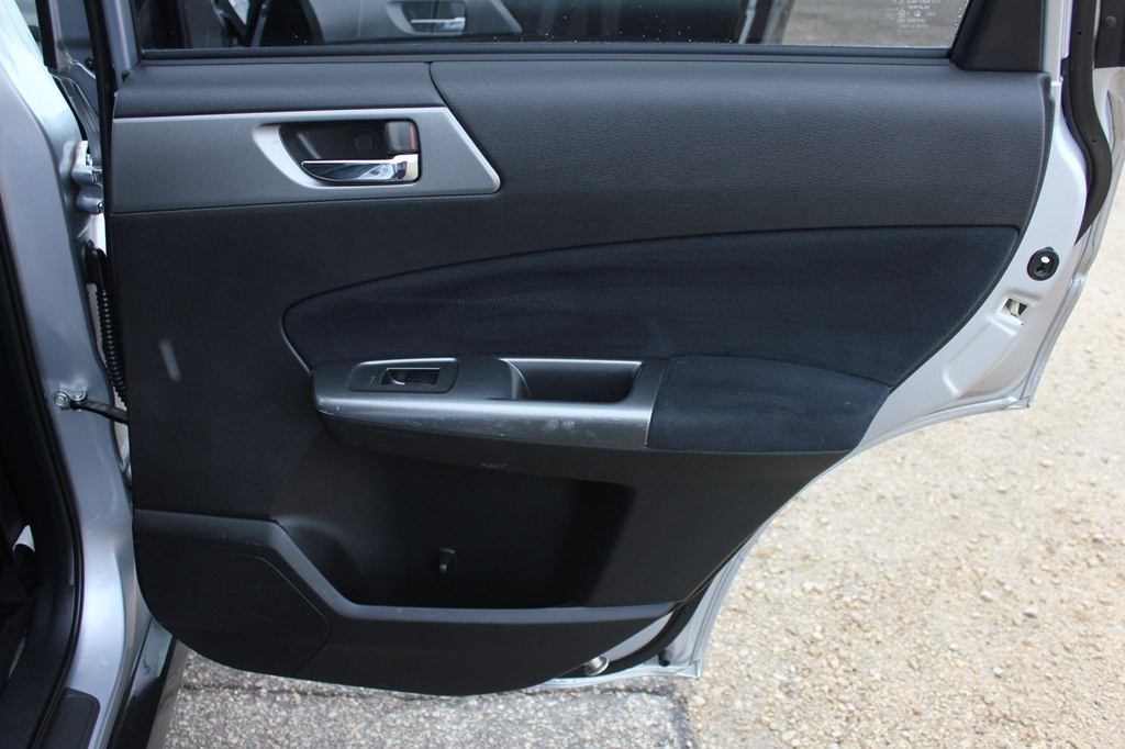 2011 Subaru Forester Image 38