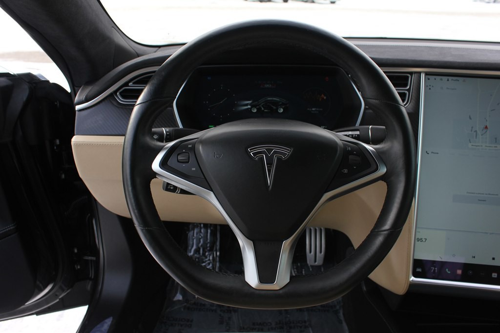 2016 Tesla Model S Image 10