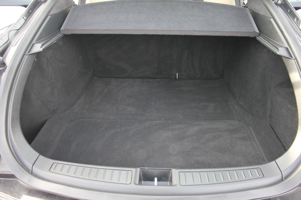 2016 Tesla Model S Image 31