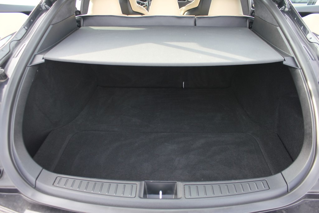 2016 Tesla Model S Image 33