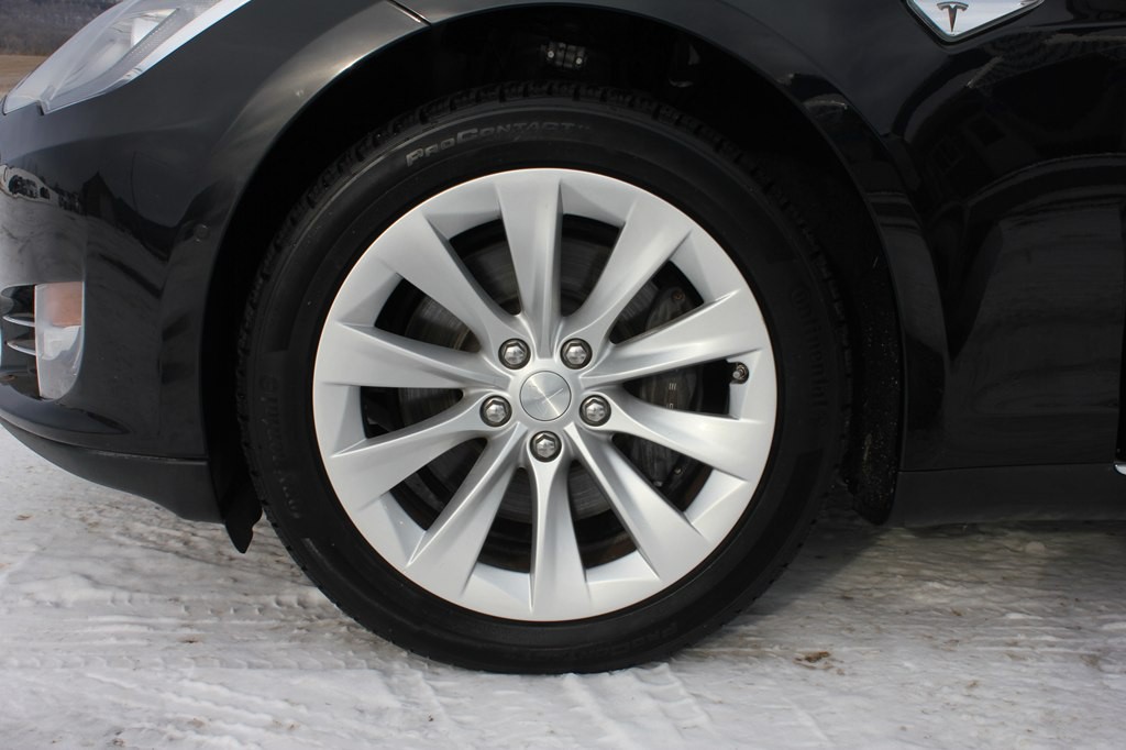 2016 Tesla Model S Image 43