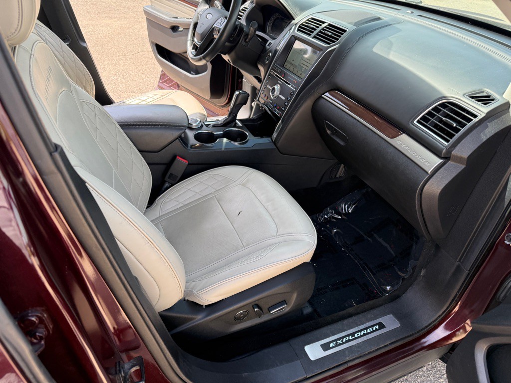 2018 Ford Explorer Image 32
