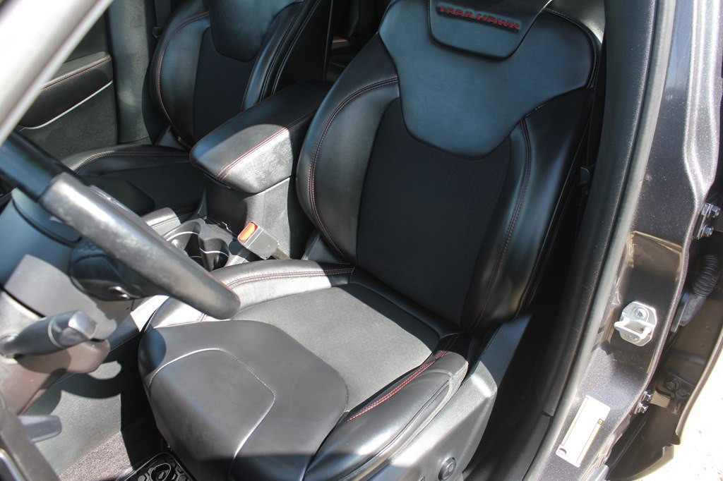 2019 Jeep Cherokee Image 24