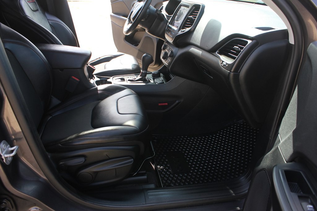 2019 Jeep Cherokee Image 28