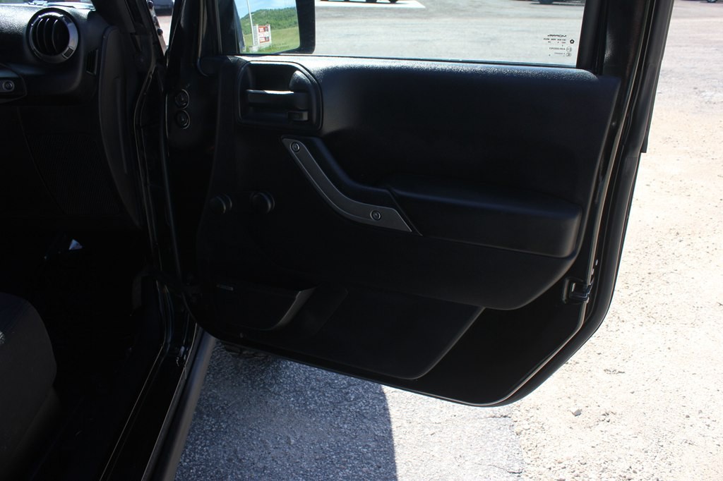 2015 Jeep Wrangler Image 27