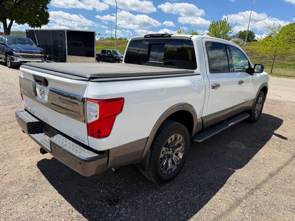 2019 Nissan Titan Image 4
