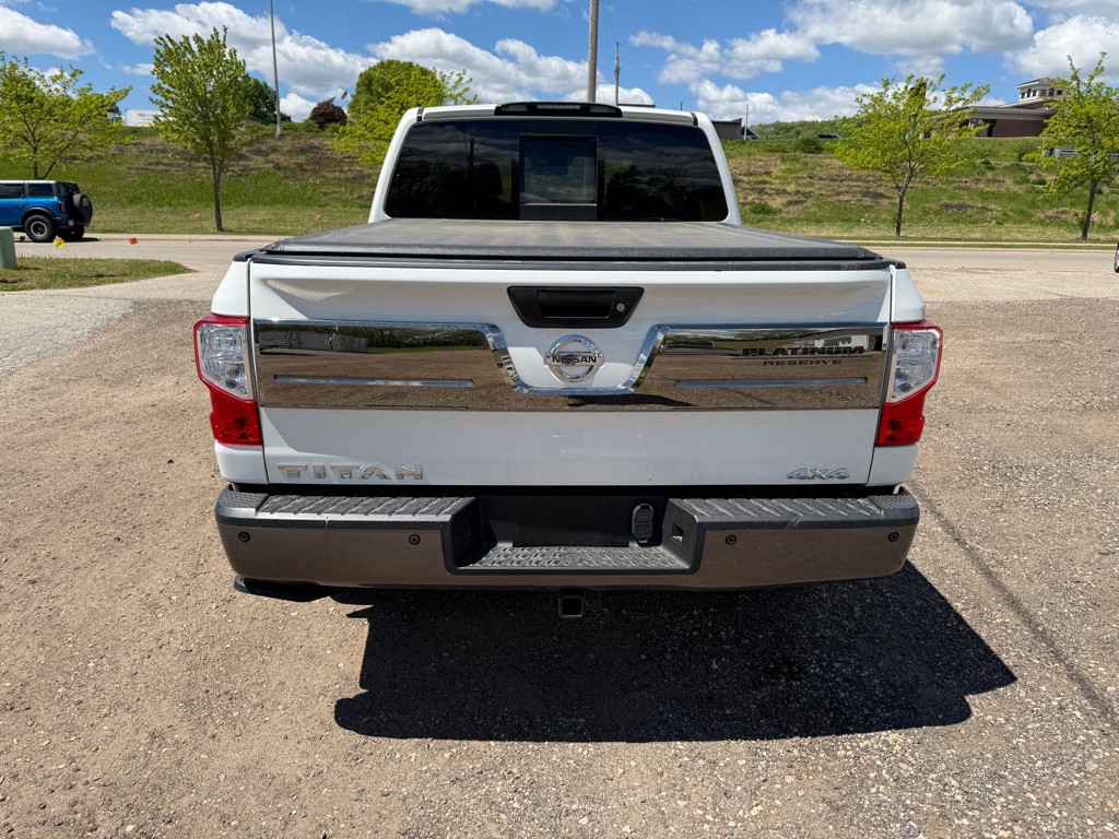 2019 Nissan Titan Image 5