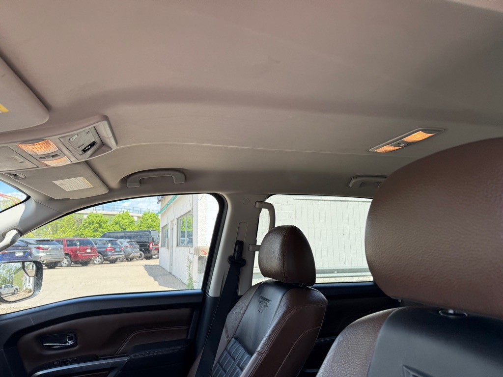 2019 Nissan Titan Image 11