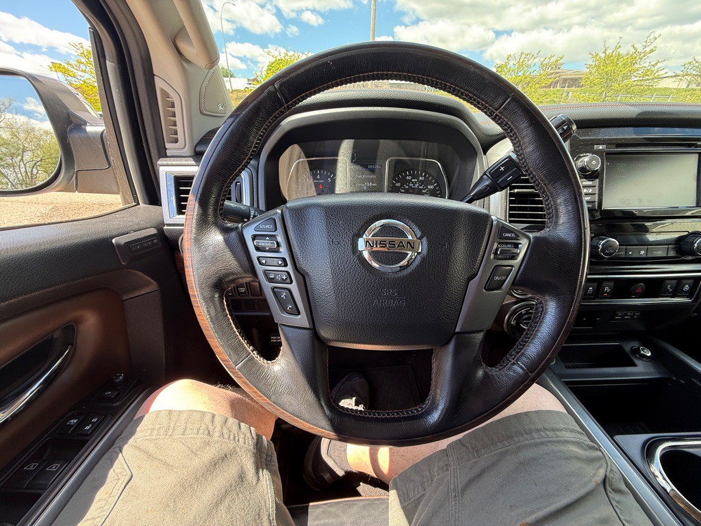 2019 Nissan Titan Image 13