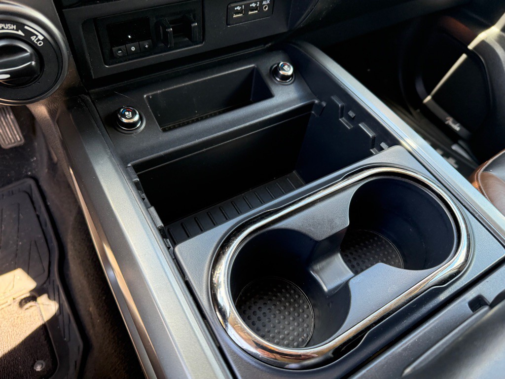 2019 Nissan Titan Image 17