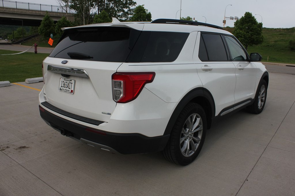 2020 Ford Explorer Image 3