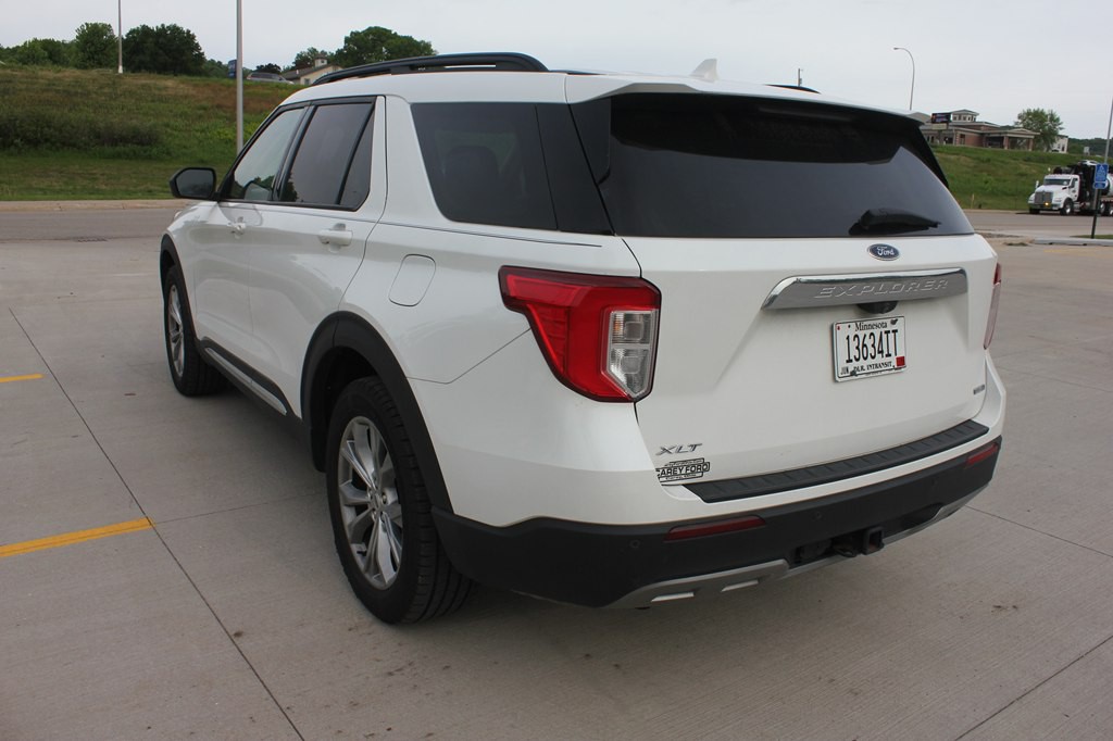 2020 Ford Explorer Image 4