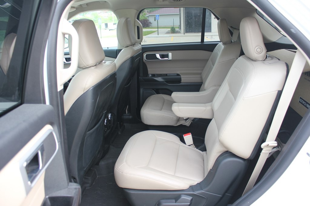 2020 Ford Explorer Image 6