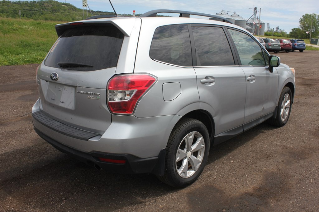 2015 Subaru Forester Image 3