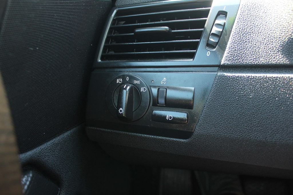 2006 BMW X3 Image 16