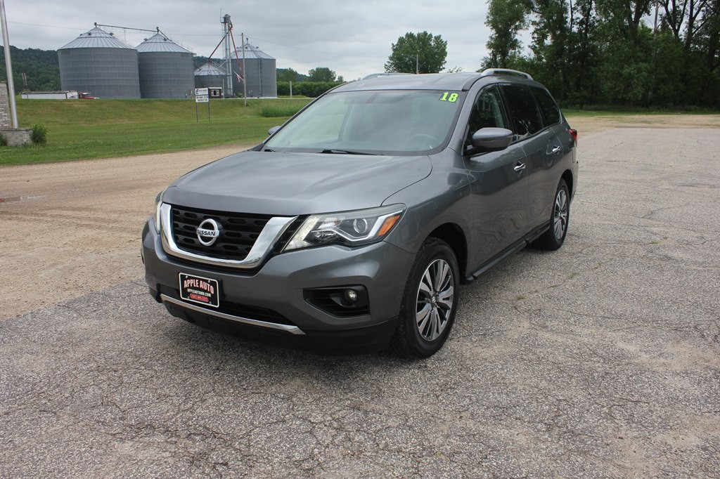 2018 Nissan Pathfinder Image 1