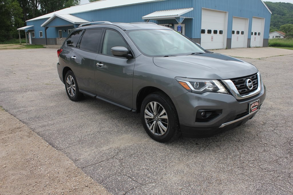 2018 Nissan Pathfinder Image 3