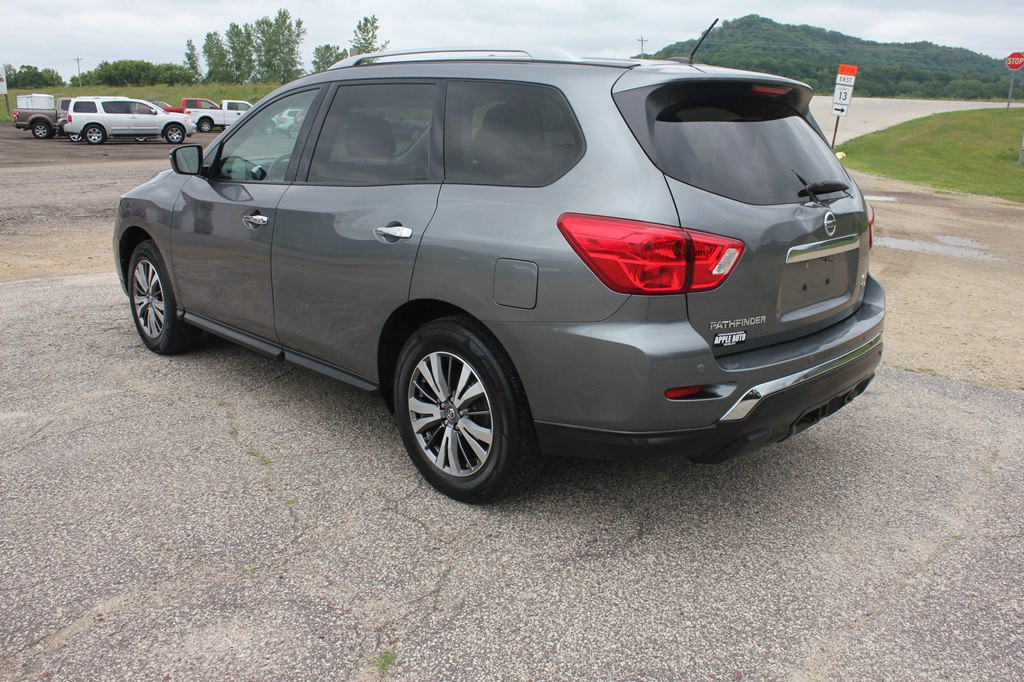 2018 Nissan Pathfinder Image 7