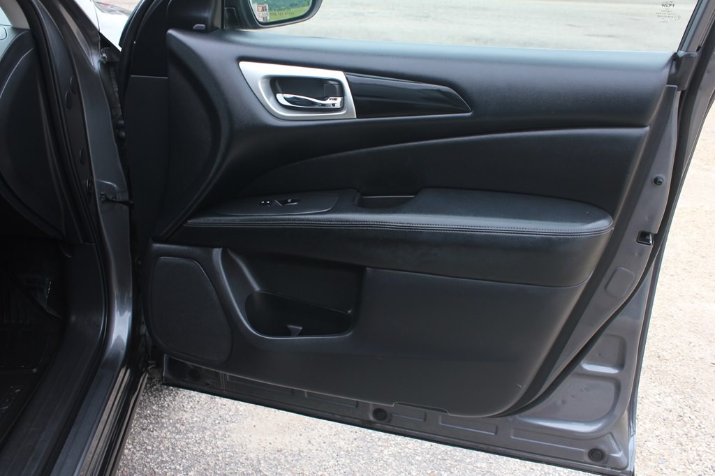 2018 Nissan Pathfinder Image 32