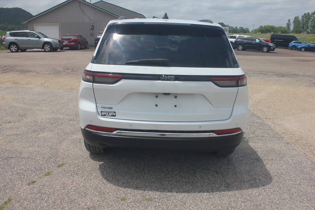 2022 Jeep Grand Cherokee Image 6