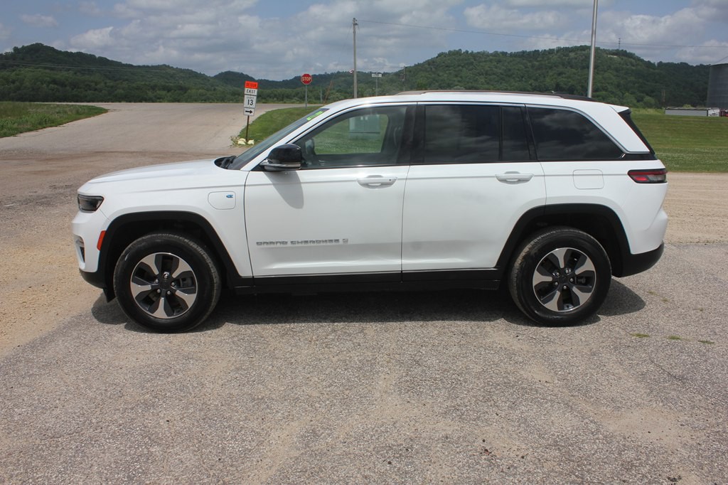 2022 Jeep Grand Cherokee Image 8