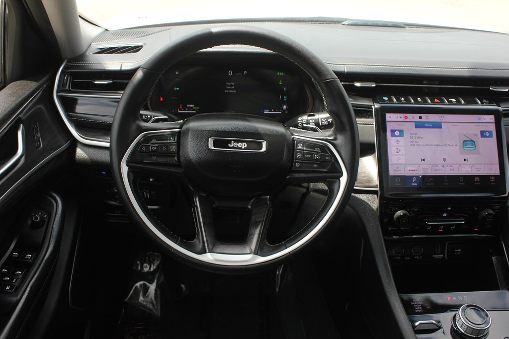 2022 Jeep Grand Cherokee Image 10