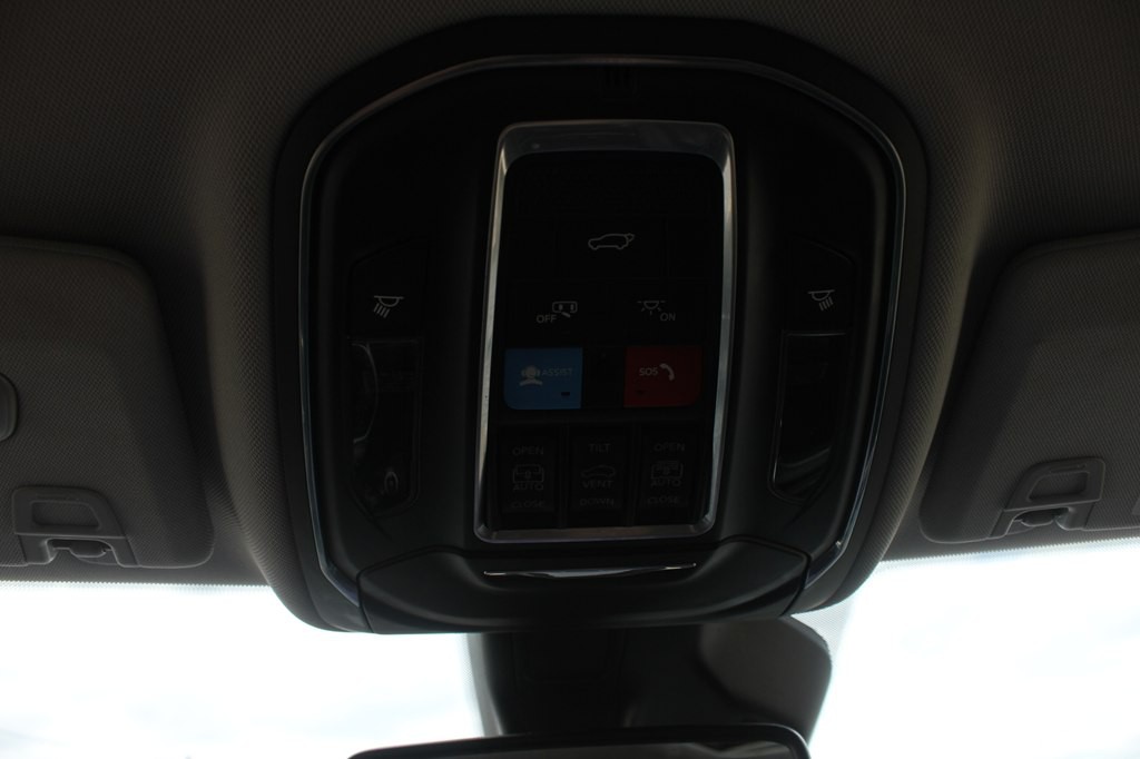 2022 Jeep Grand Cherokee Image 24