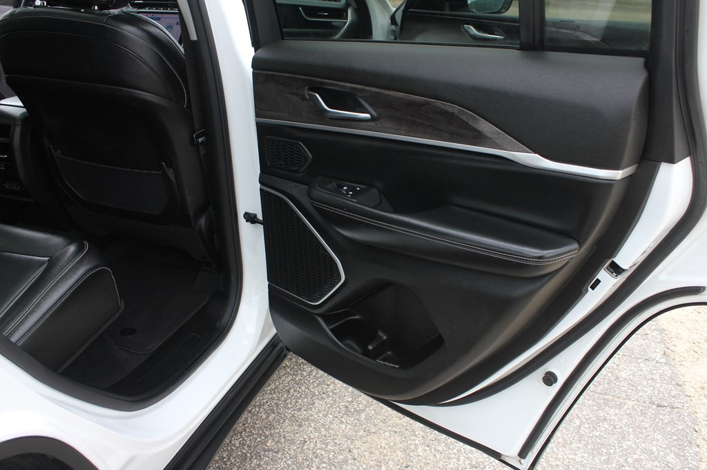 2022 Jeep Grand Cherokee Image 36