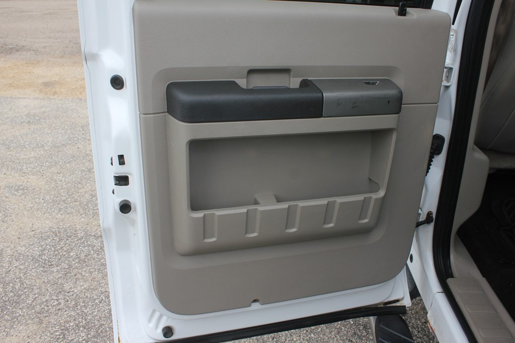 2008 Ford F-350 Image 32