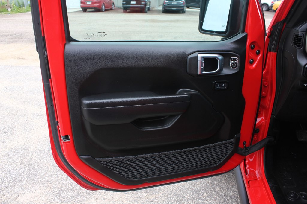 2023 Jeep Wrangler Image 24