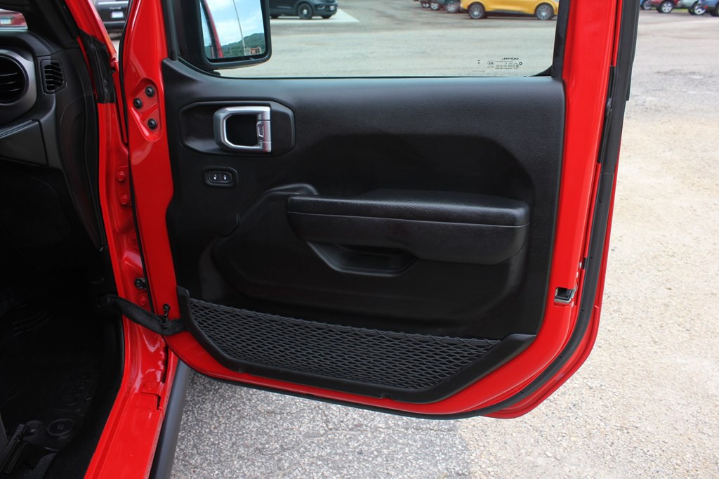 2023 Jeep Wrangler Image 28