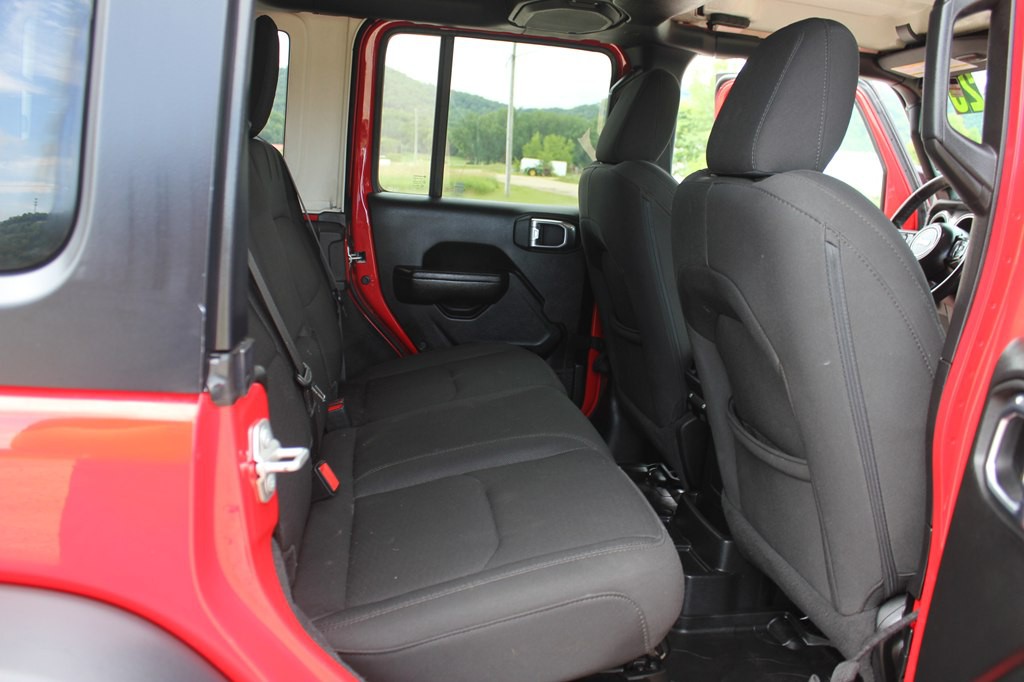 2023 Jeep Wrangler Image 33