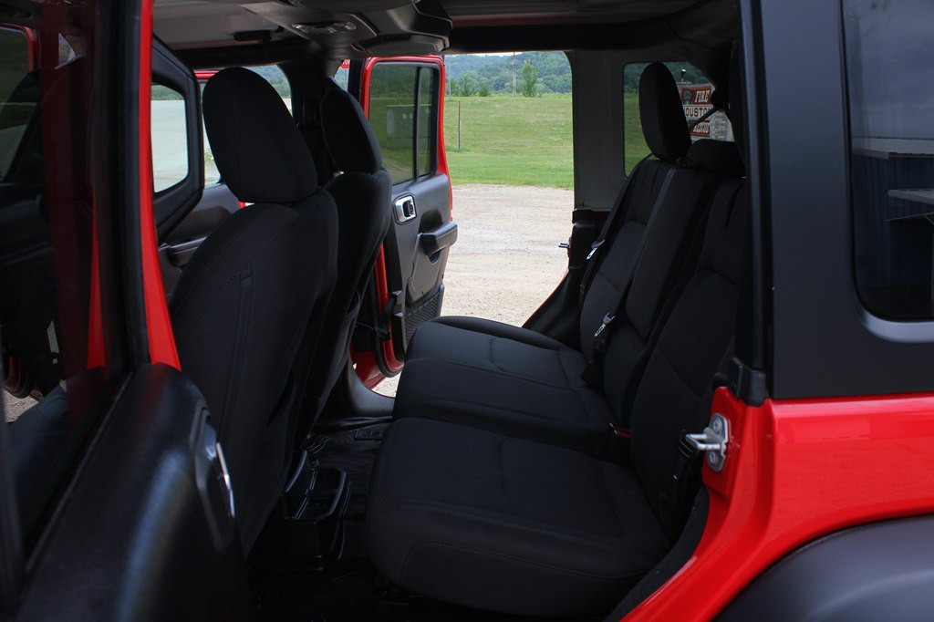 2023 Jeep Wrangler Image 35