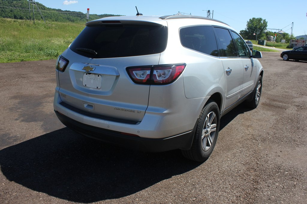 2015 Chevrolet Traverse Image 3